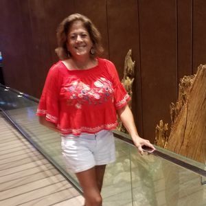 Meet your Posher, Paula